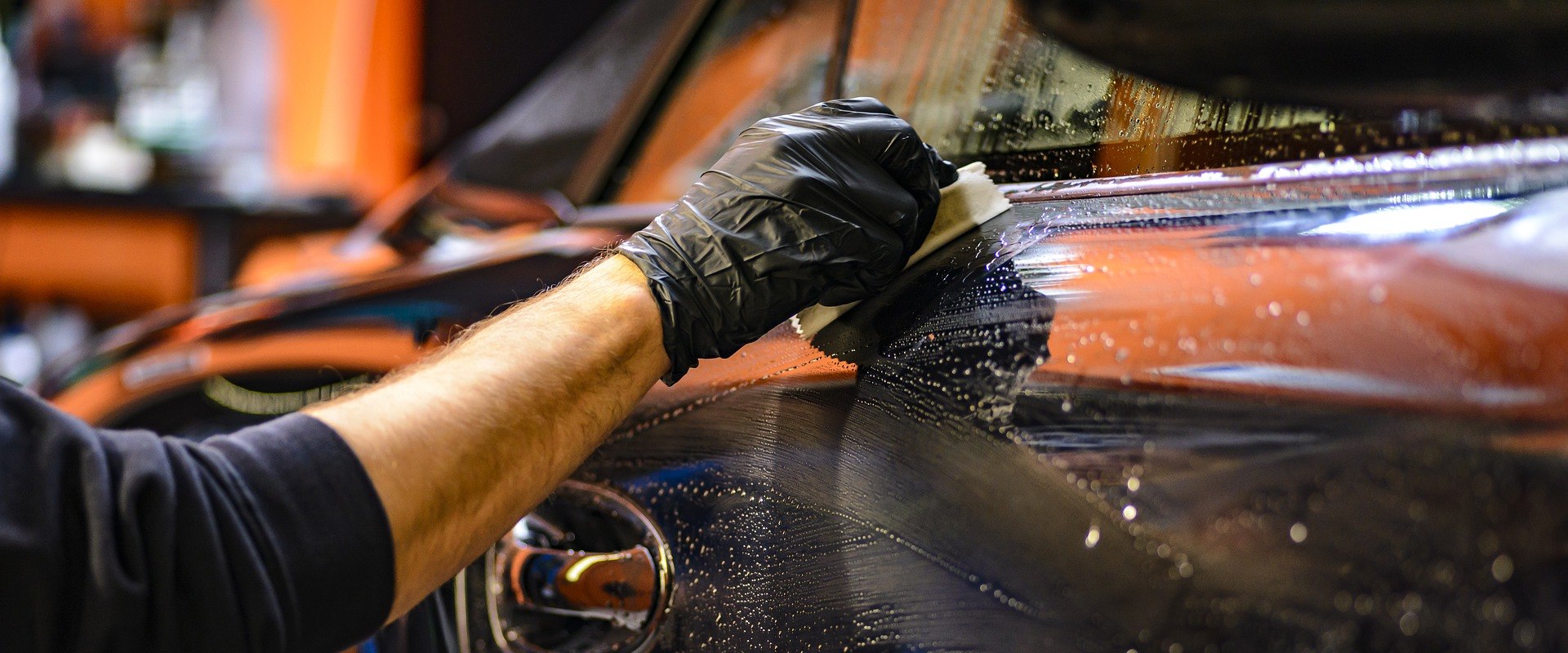 What does car detailing mean?